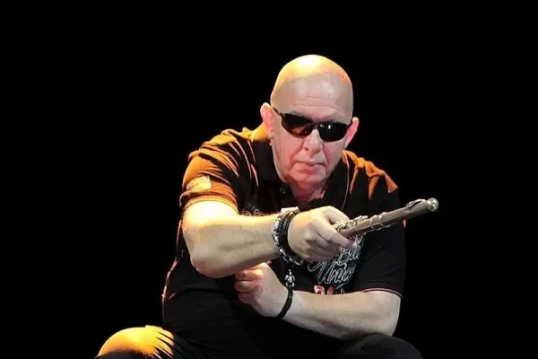 Elhunyt Török Ádám