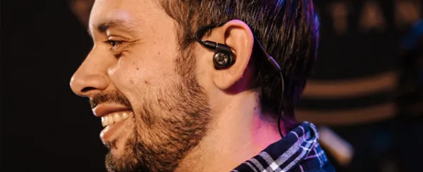 Mudfield és az Audio-Technica ATW3255 fülmonitor