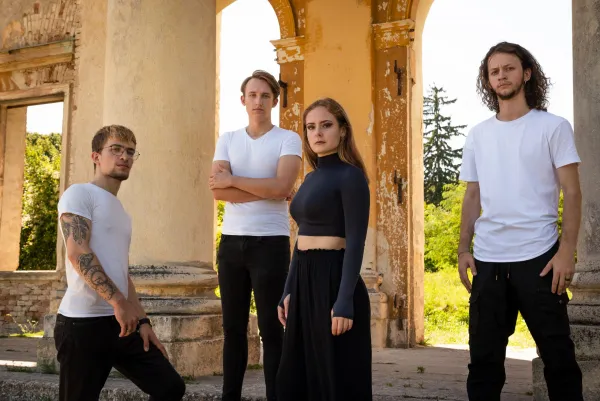 Demofób-Dalpremier a debütáló Divent zenekartól.