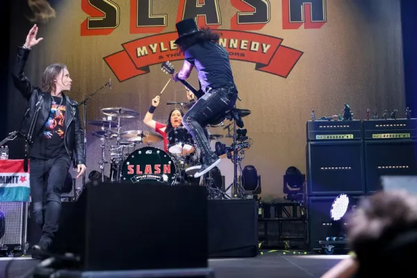 Csak egy kis péntek esti rock and roll?: Slash, Mammoth WVH - MVM Dome, 2024. 04. 19.