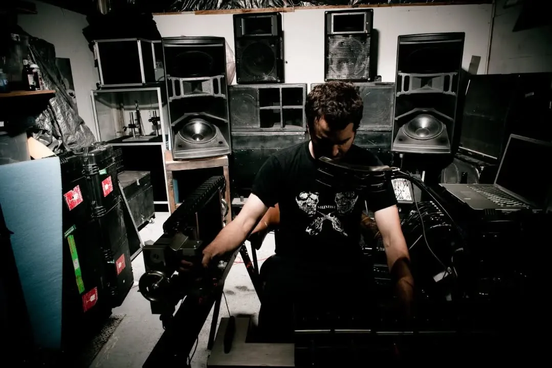 Author & Punisher - A cinege dala