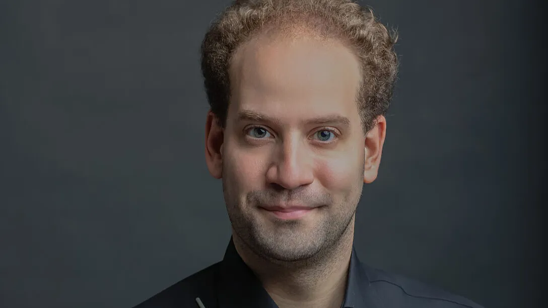 Török Levente tölti be Karajan egykori pozícióját