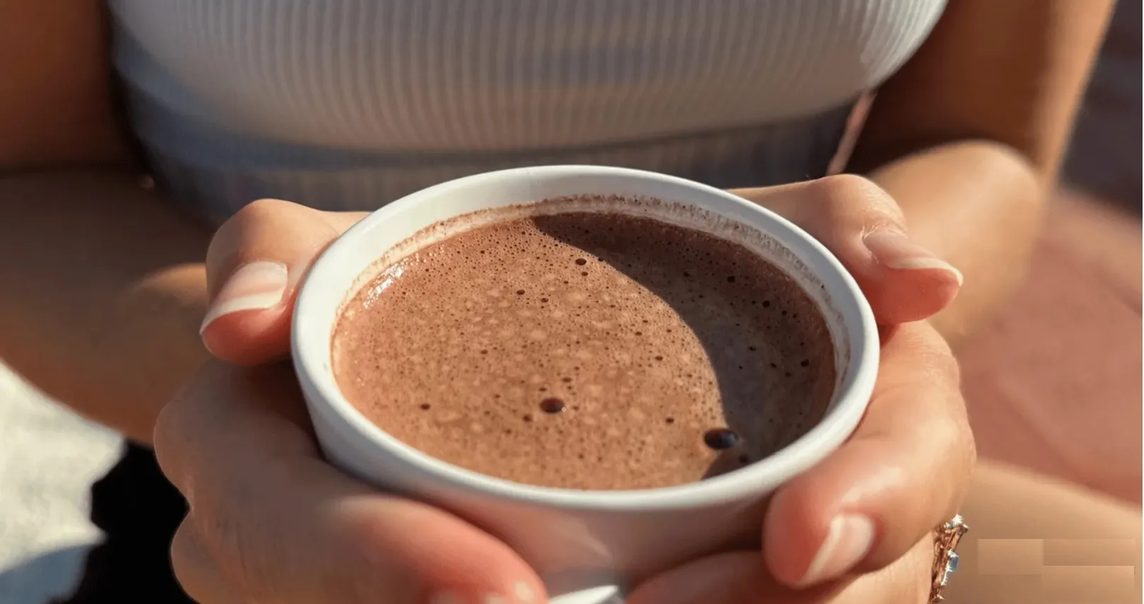 Új tududatmódosító jelent meg a berlini éjszakában, a kakaó!