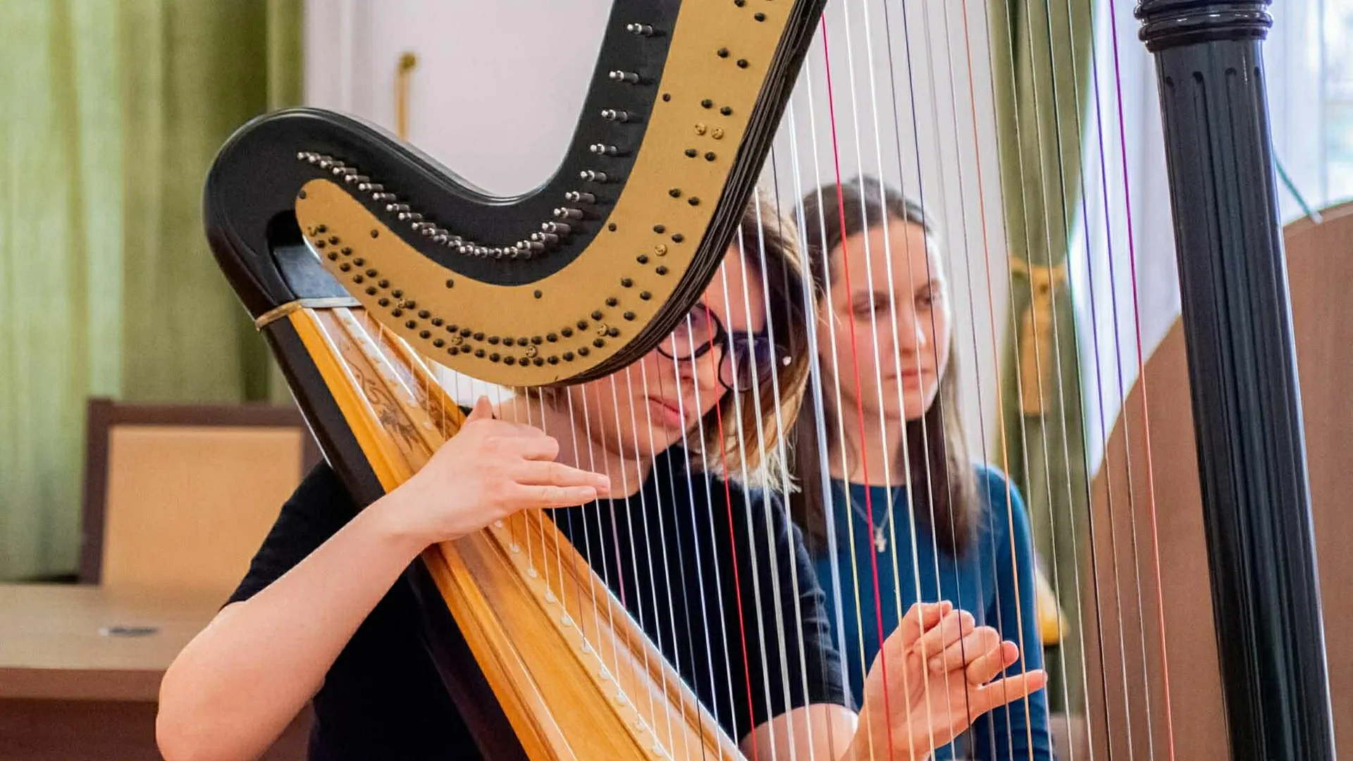 Zene ebédidőben – folytatódnak az ELTE BTK Lunchtime koncertjei