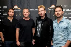 Nickelback - Már egy hete Európában zúznak