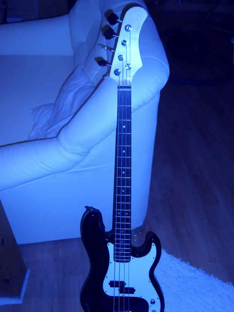 Baltimore  Basszusgitár