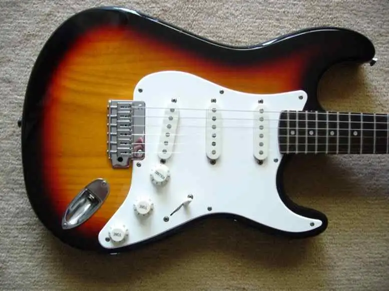 Flash Stratocaster Elektromos gitár