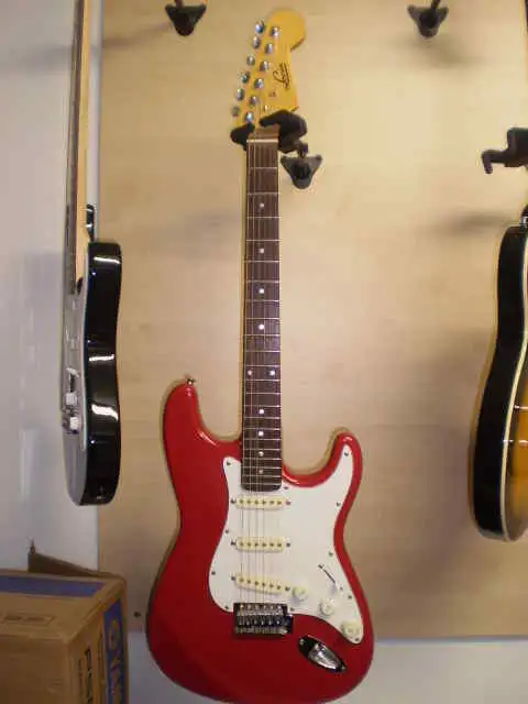Levin Stratocaster Elektromos gitár