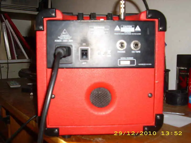 MEGA AMP10 Gitárerősítő-fej