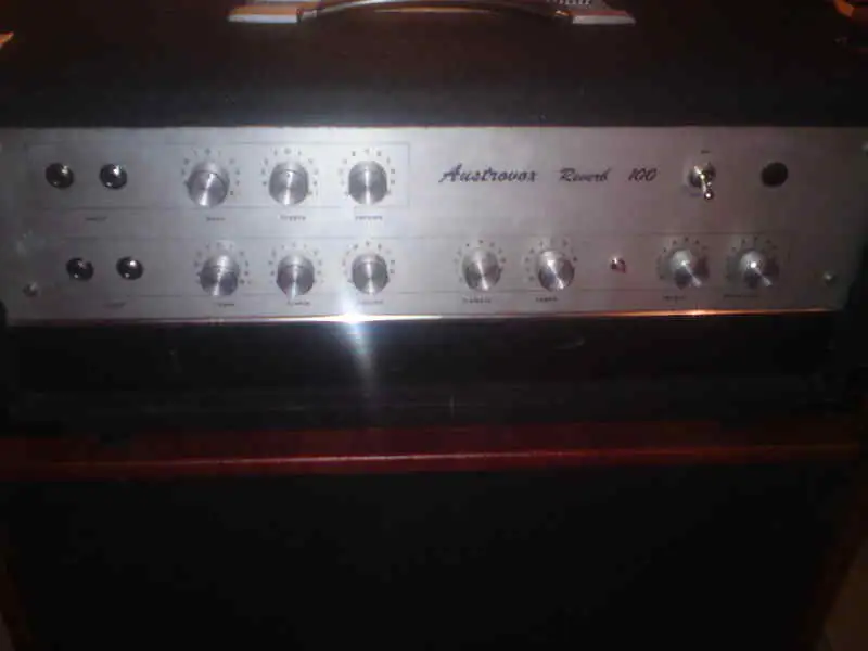 AustroVOX Reverb 100 Full cső Gitárerősítő-fej