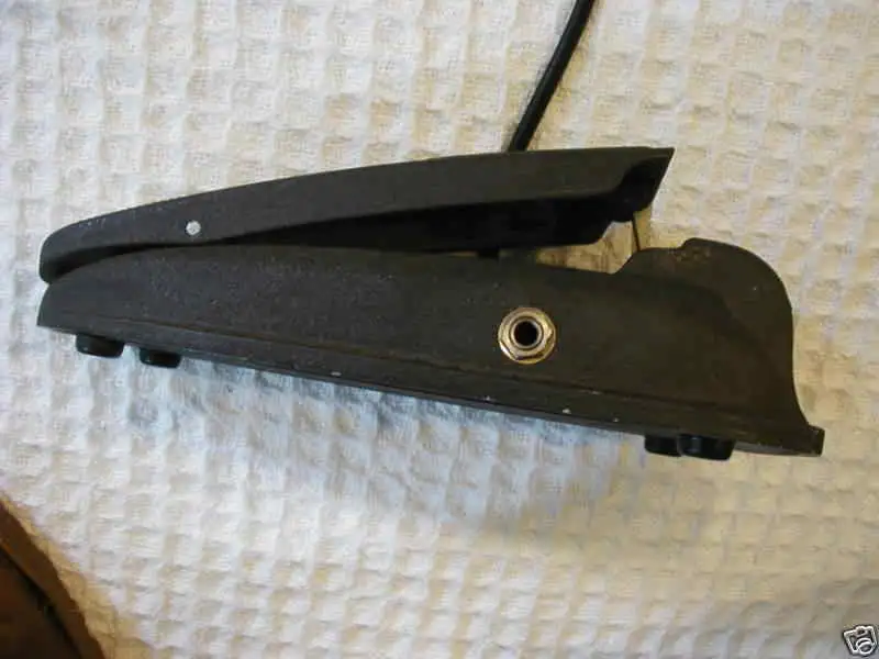 DeArmond Volume Pedal Hangerő pedál