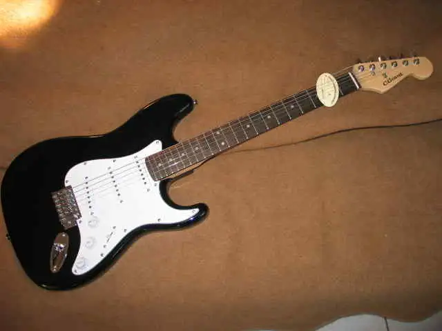 CGiant  Elektromos gitár