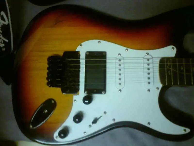  Strato Elektromos gitár