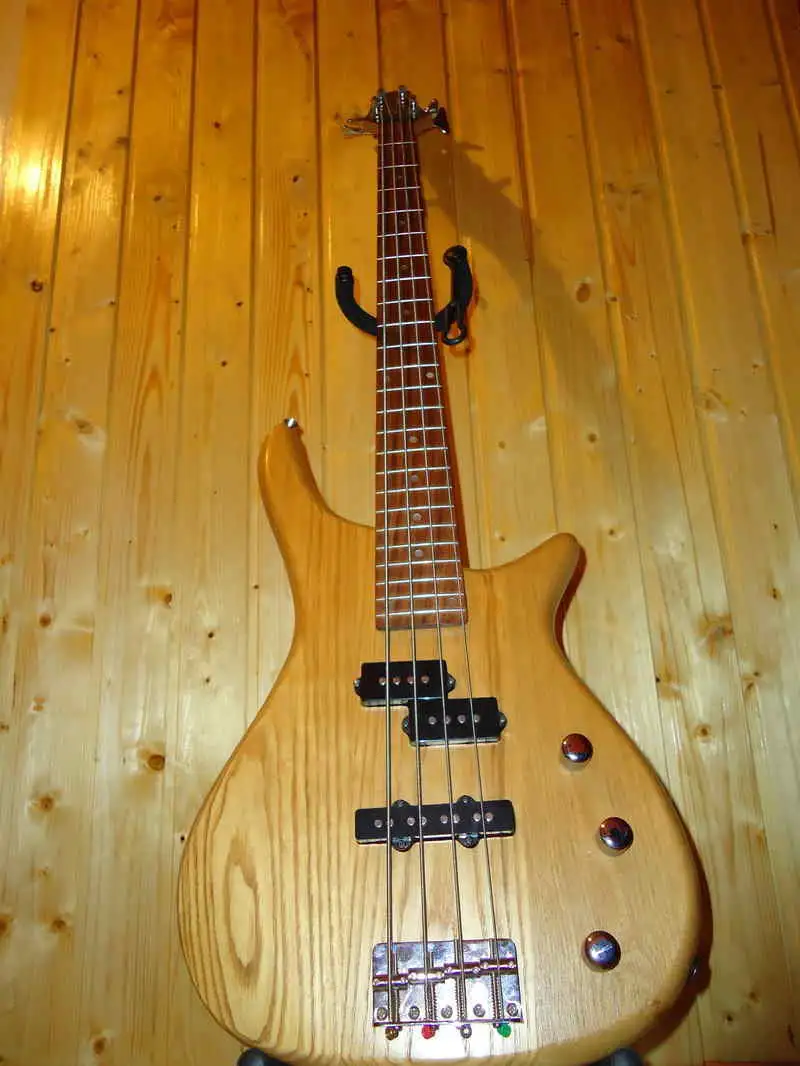  Sb-321 Basszusgitár