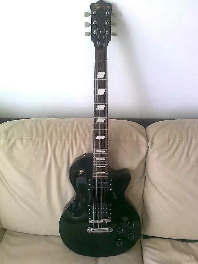 SoundSation Les Paul Electric guitar
