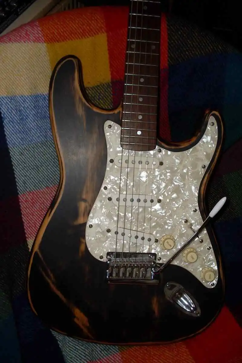  Stratocaster Elektromos gitár