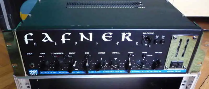 EBS Fafner TD 600 Bass amplifier head and cabinet for sale