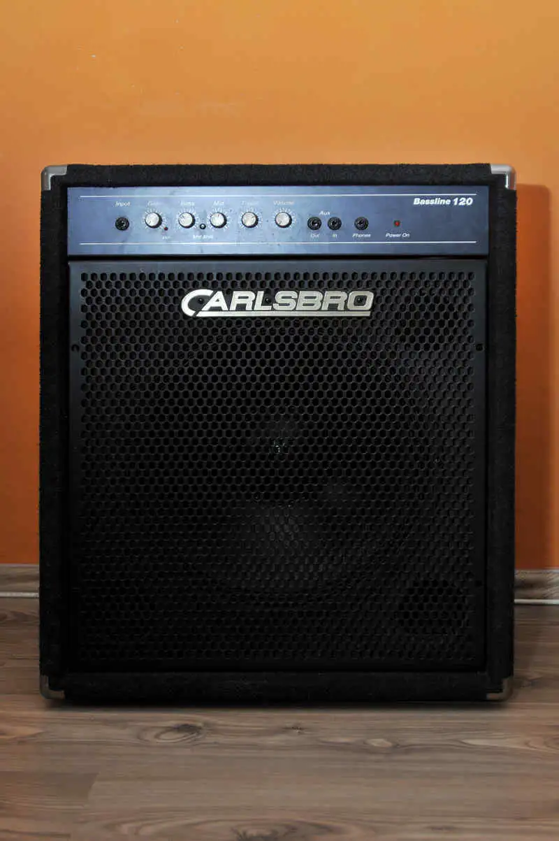 Calsbro Bassline 120 Basszuskombó