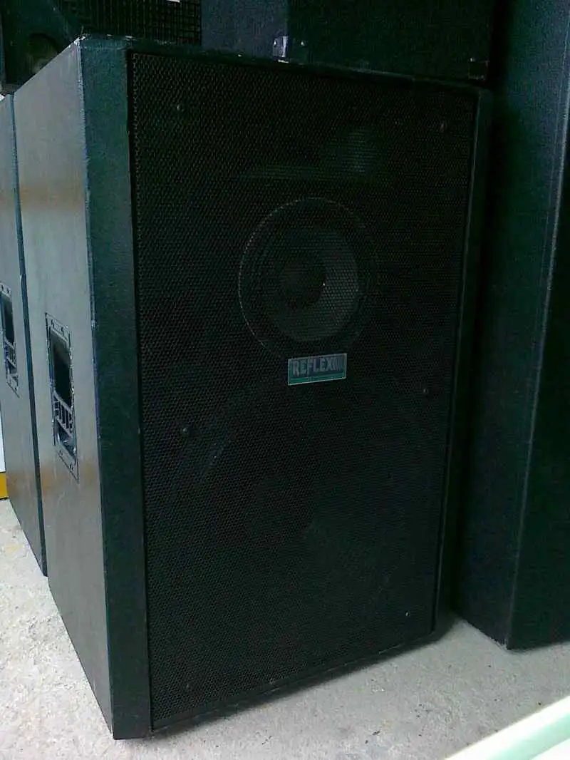 Reflex R-400 Hangfal