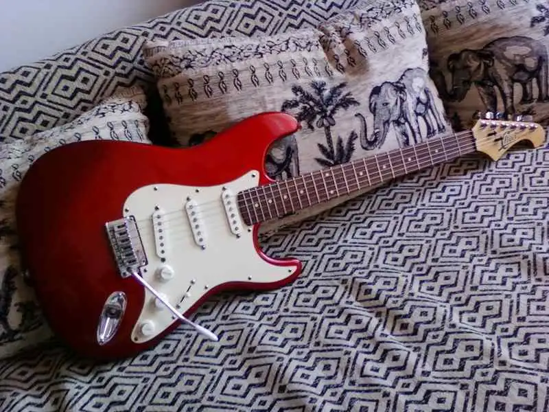 Chery Stratocaster Elektromos gitár