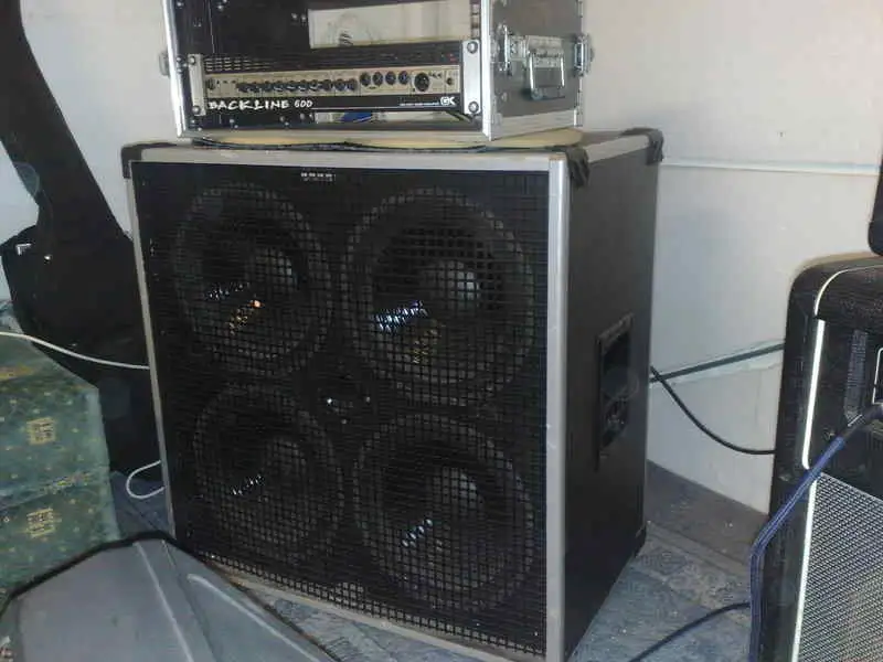  INSTR 430 Basszus láda
