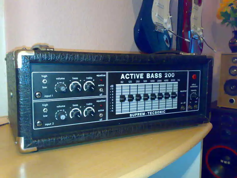 M3 Mthree Suprem-Tecsonic Bass guitar amplifier
