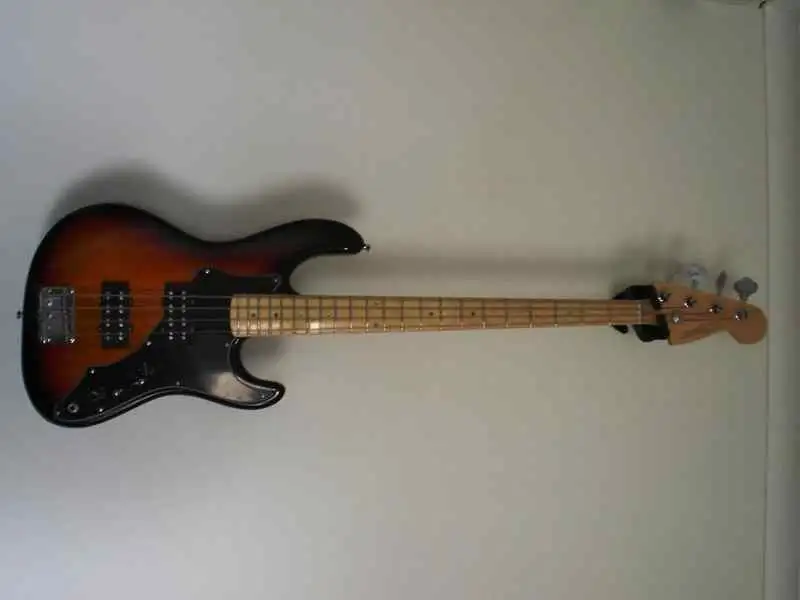 Uniwell Precision bass Roscoe Beck  USB 60 basszusgitár Basszusgitár