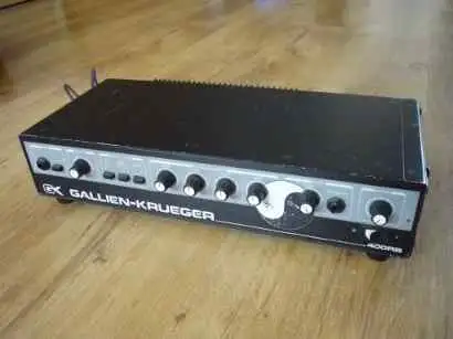  400 RB Basszuserősítő-fej