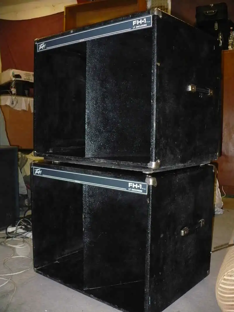 Peavey FH-1 mélyláda pár Studio speaker