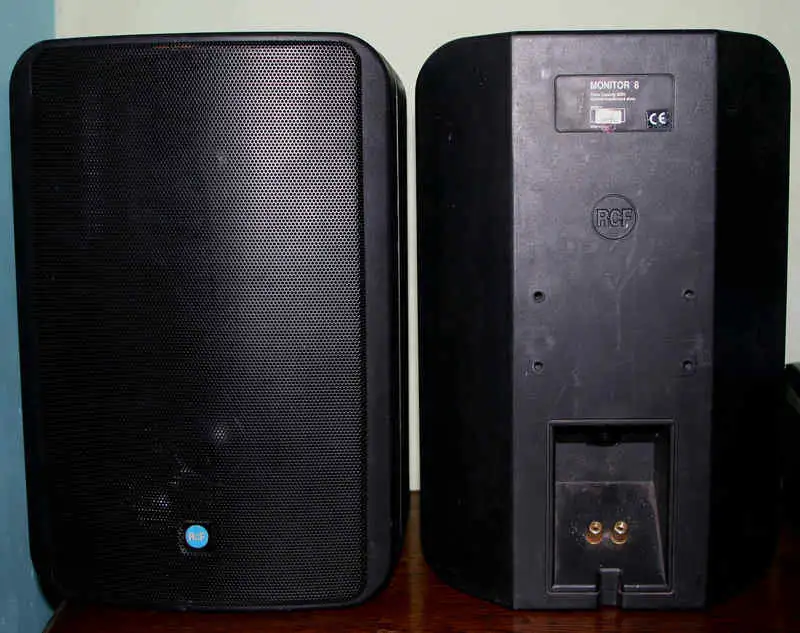 RCF MONITOR8, 500W végfok, MX6D KEVERŐ Hangosító szett