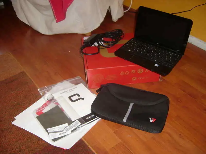 HP Compaq Mini CQ10 - 150SH Netbook Egyéb