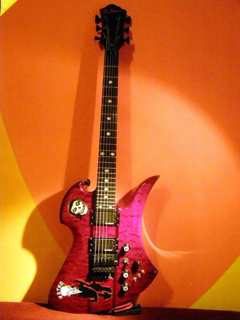 B C Rich Mockingbird ST Custom Elektromos gitár