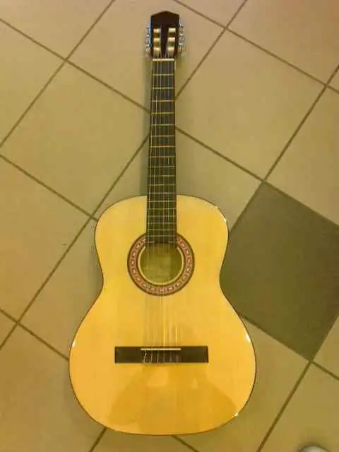  44 classic Akustická gitara