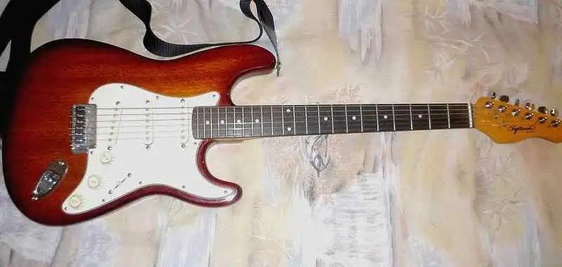  By MT Electric guitar