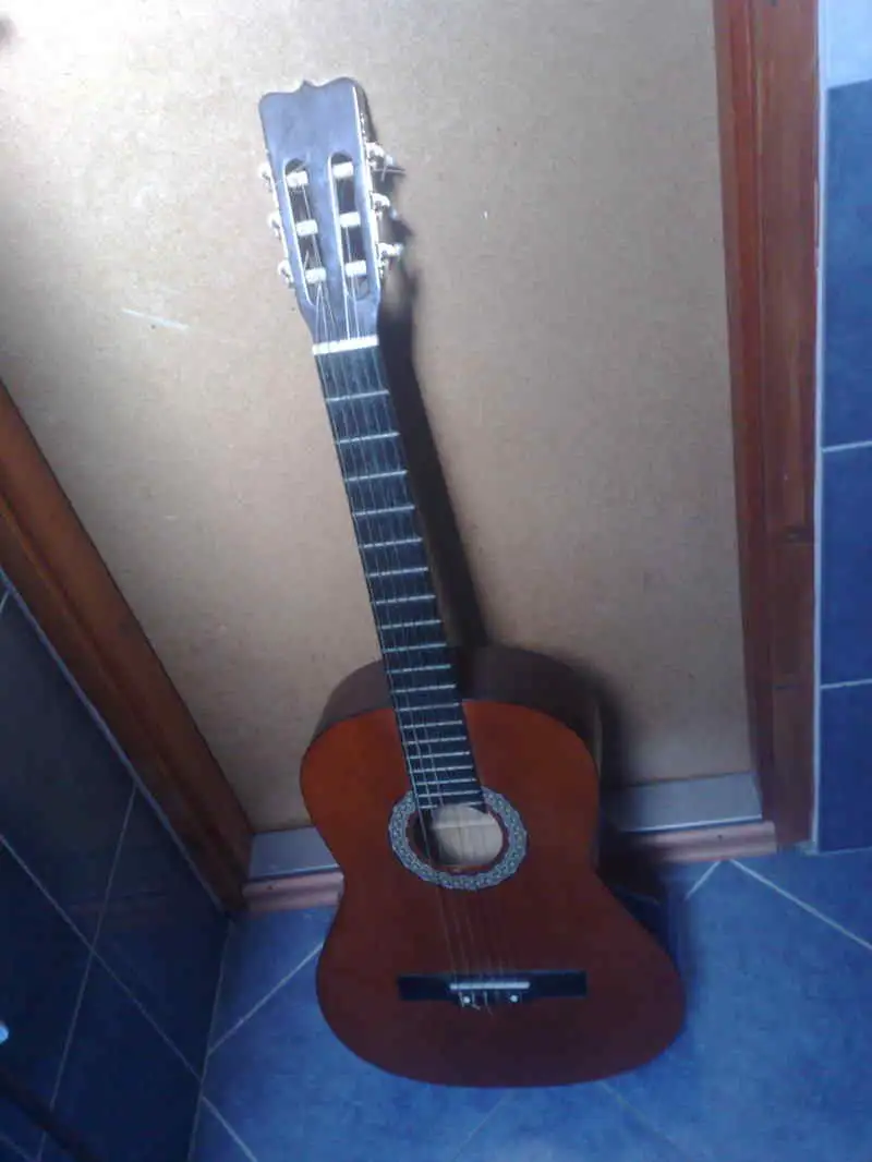  LK-2 Classic guitar