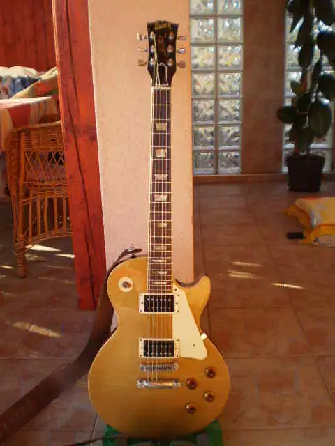 Burny Les Paul Gold Top 1977 Elektromos gitár