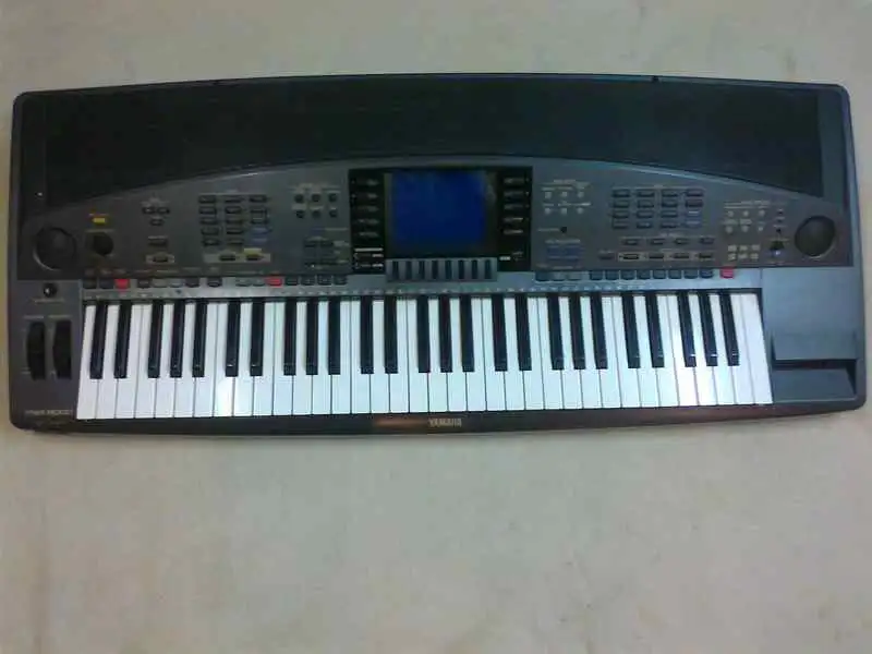 YAMAHA PSR 8000 Szintetizátor