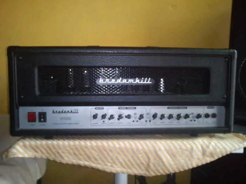Brendamhill GVR100 Amplifier head and cabinet
