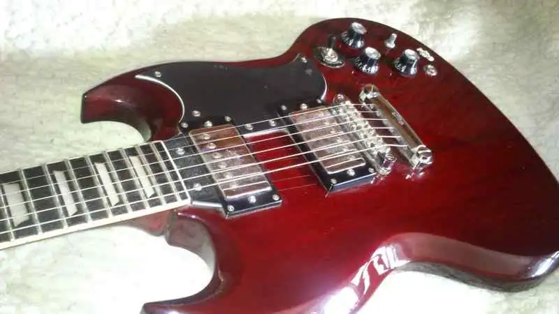 Uniwell UG-105S Elektromos gitár