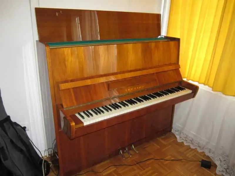 - Tchaika orosz pianínó ÁRON ALUL Pianínó