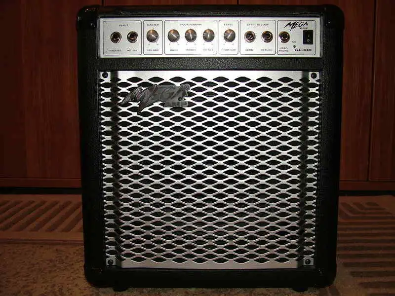 MEGA GL30B Basszuskombó