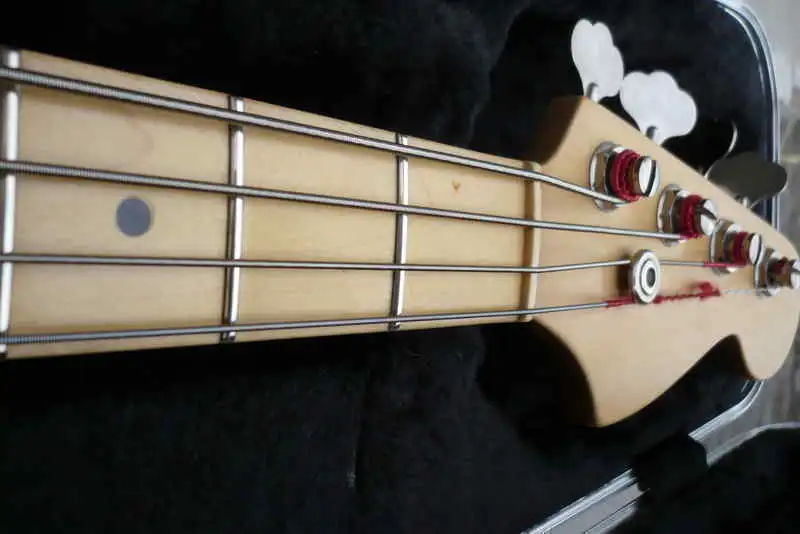 Satellite JAPAN PRECISION 1970 Bass guitar
