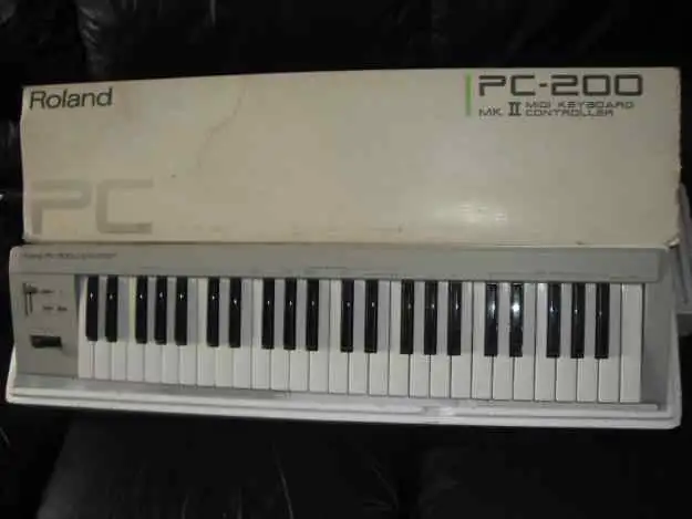 Roland Rs200 MIDI interface