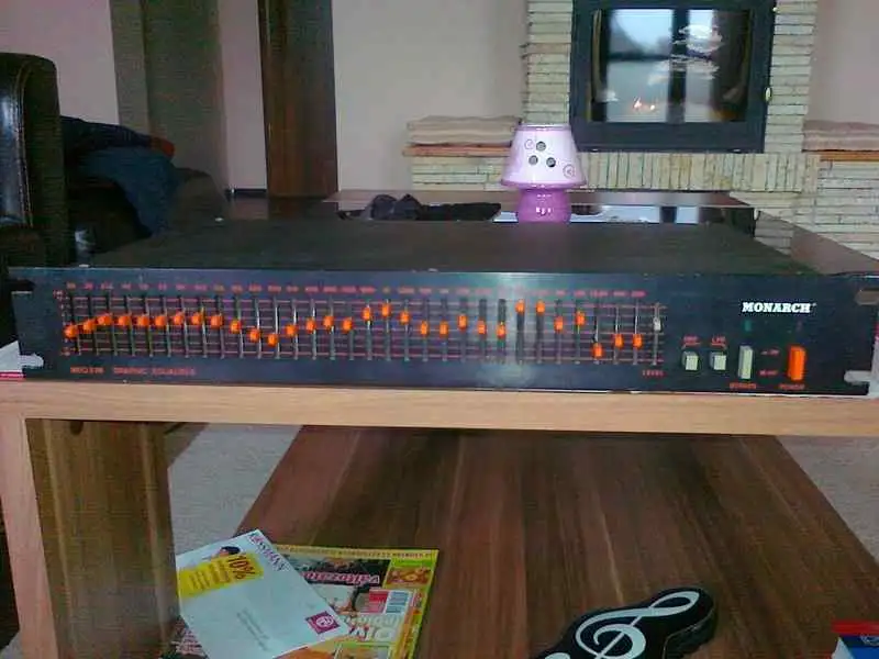  MEQ31M Equalizer