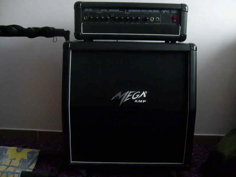 MEGA T64-RS Gitárerősítő-fej