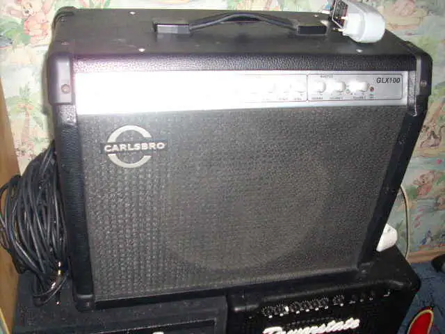 GLX100 Gitárerősítő-fej