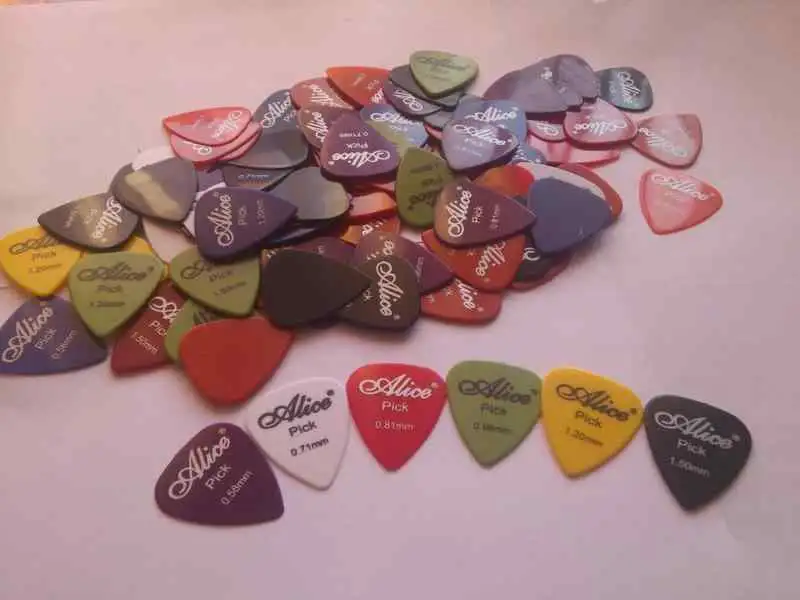 Alice  Guitar picks