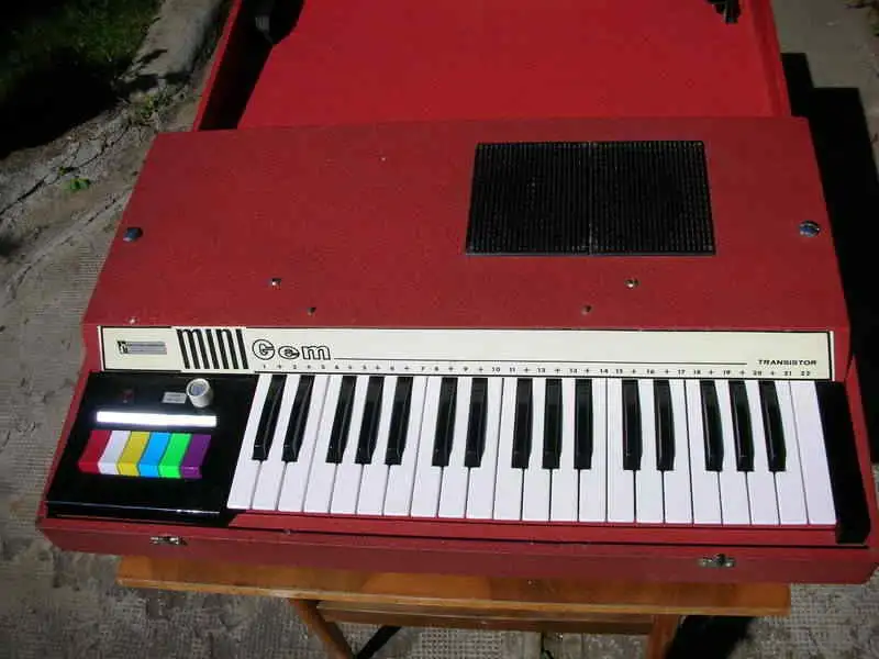  GEM Mini Electric organ