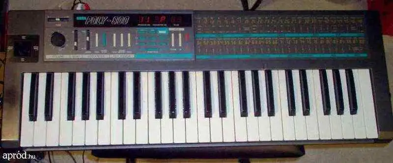 Korg Poly 800 Sintetizador analógico