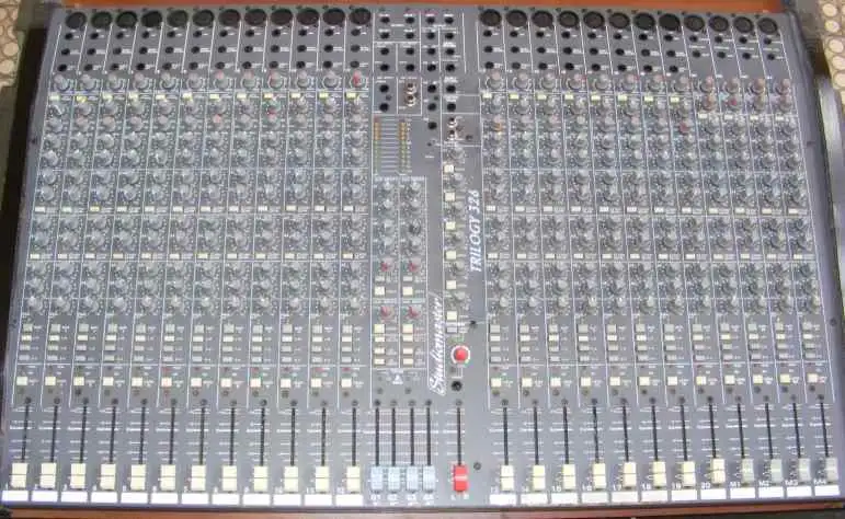 StudioMaster Trilogy 326 Keverő